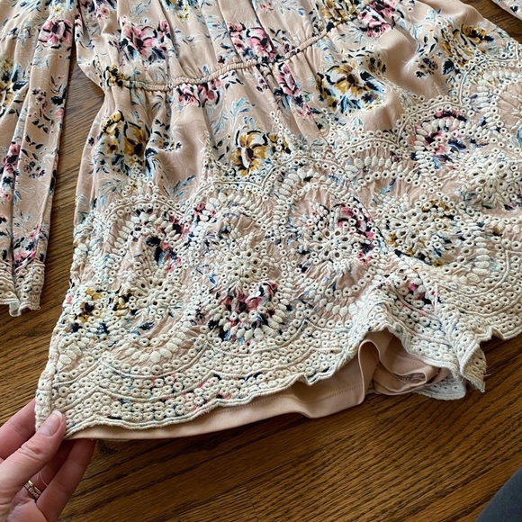 Xhilaration Light Pink Floral Lace Romper - Picture 4 of 6